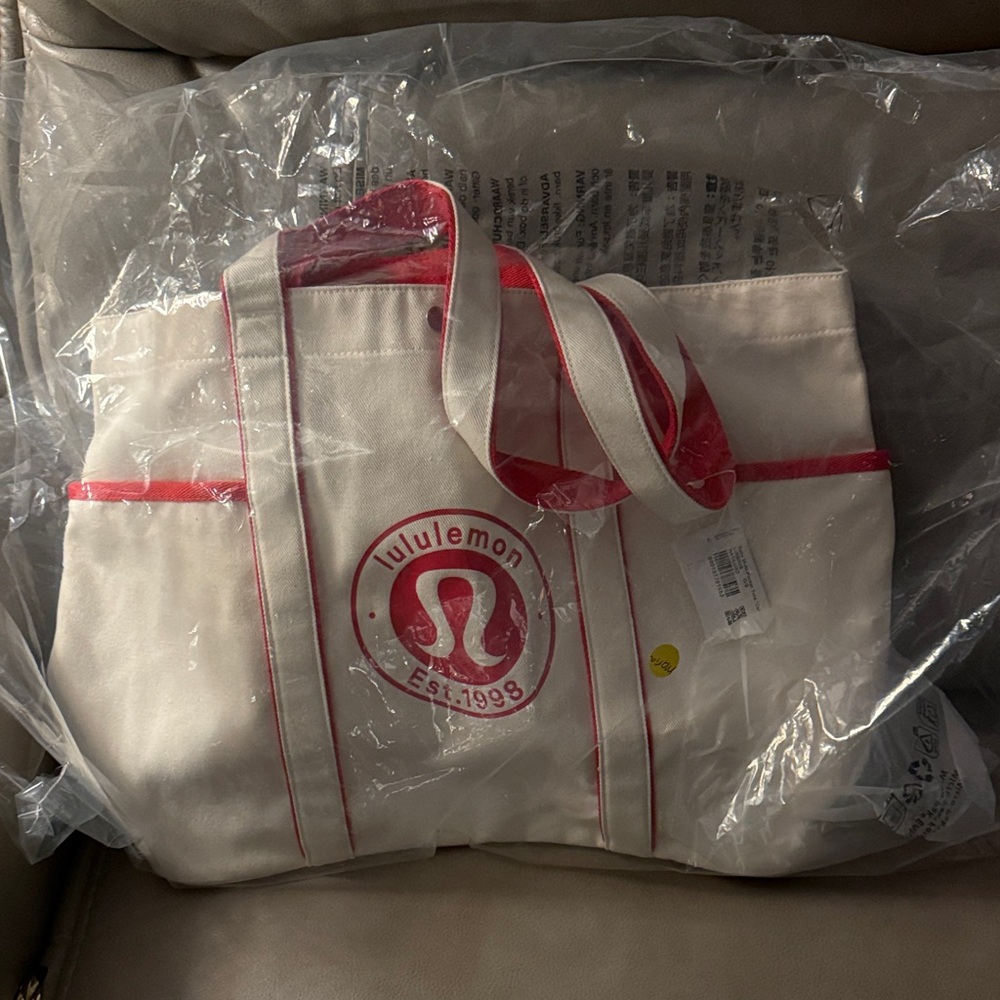 Lululemon Athletica Cream and Pink Tote